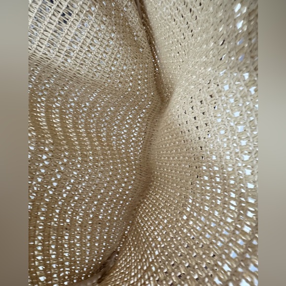 Burberry Goddess Fragrance Crochet Open Weave Paper Straw Tote Bag – Limited Edi - Picture 5 of 6